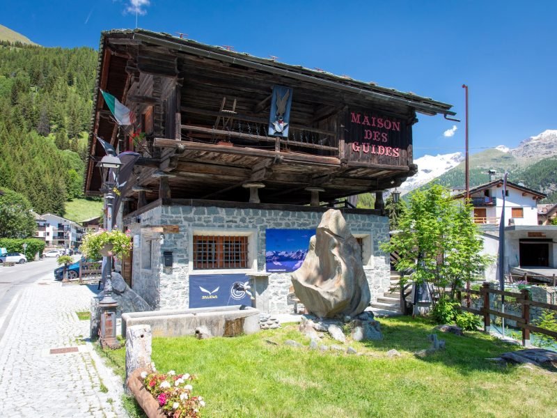 poi-casa-delle-guide-1774860751