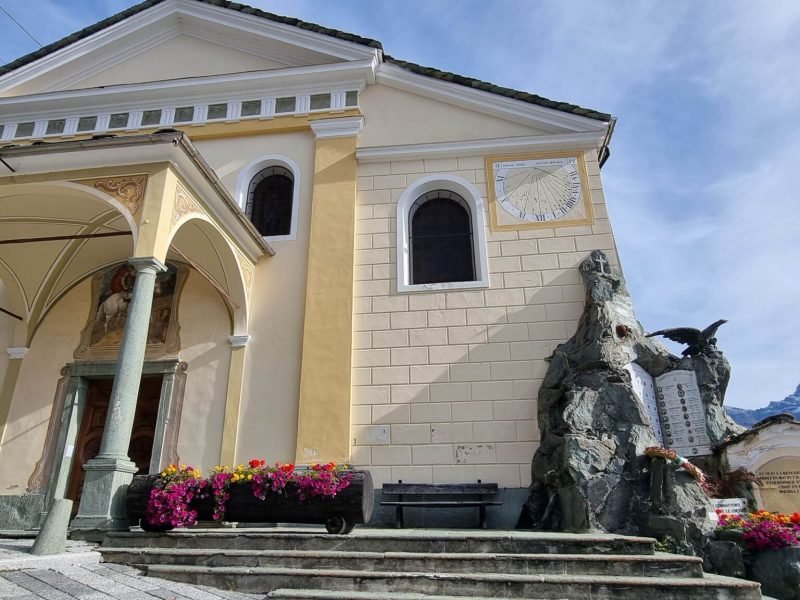 poi-chiesa-di-san-martino-di-tours-1774860753